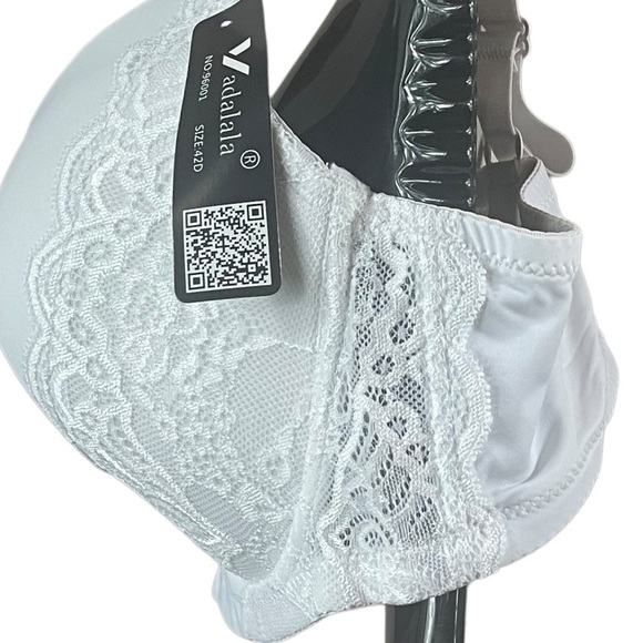 VADALALA White Lace Detail Underwire Padded Bra. Size 42 D - Picture 3 of 9